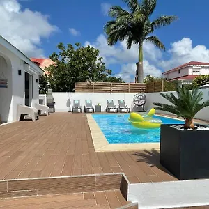 Villa Nouveau Ricololo Piscine Balnéo Golf Casino, Saint-Francois (Grande-Terre)